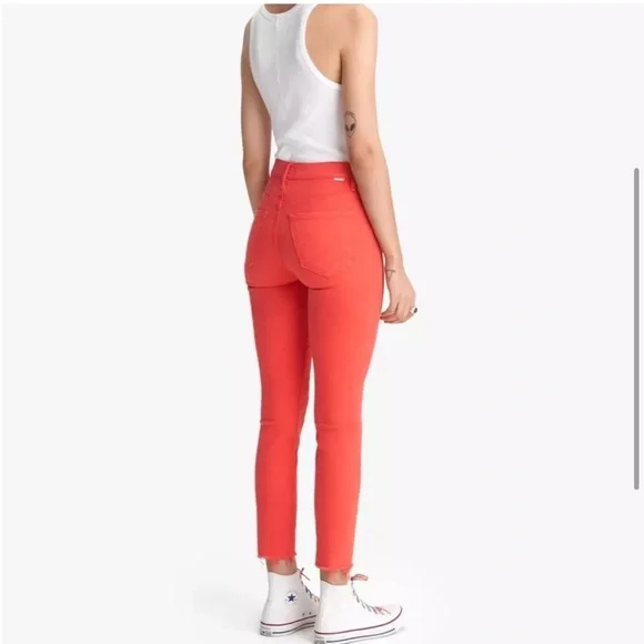 MOTHER Denim The Stunner Ankle Fray in Red